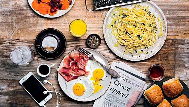 Полезный завтрак в микроволновке за 5 минут: 4 вкусных идей